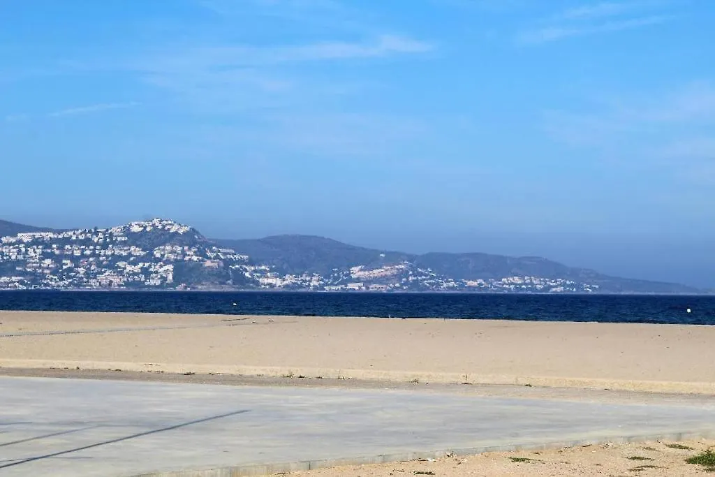 アパート エンプリアブラバSilvi 12-Vistas Al Mar, En El Centro, Playaアパートメント